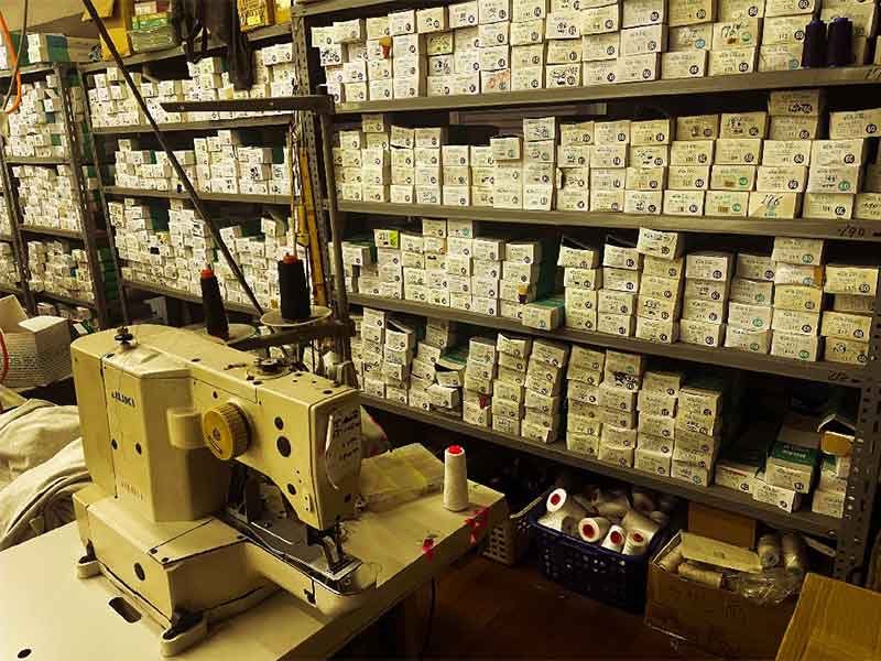 縫製で生まれる余剰糸を活用